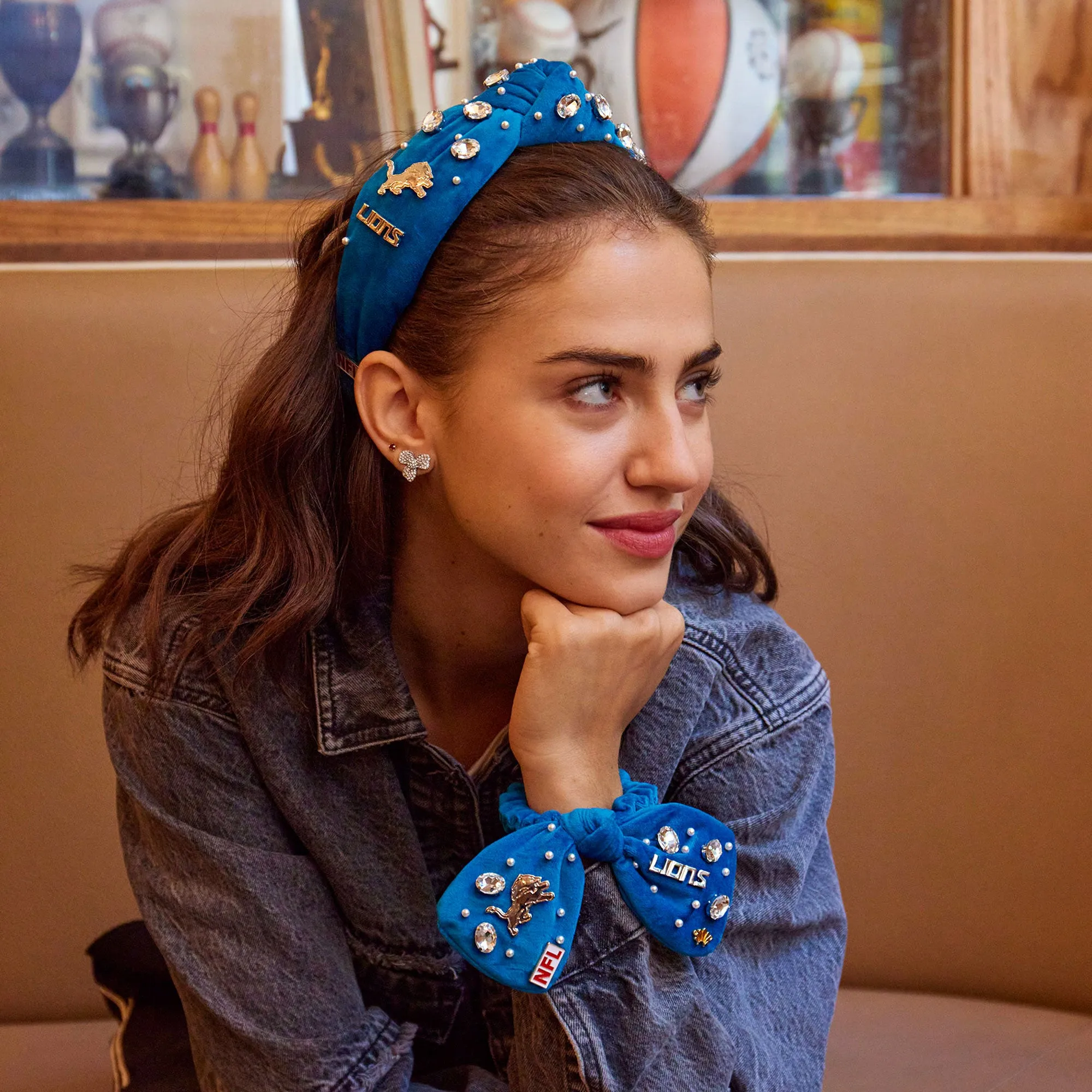 DETROIT LIONS LELE SADOUGHI X NFL BLUE EMBELLISHED KNOTTED HEADBAND