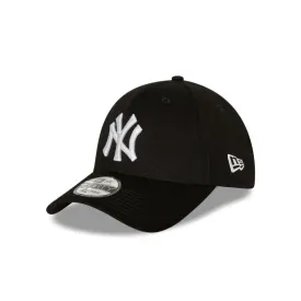 NEW ERA New York Yankees 9FORTY Strapback Cap - Black/White