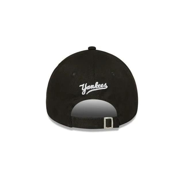 NEW ERA New York Yankees 9FORTY Strapback Cap - Black/White