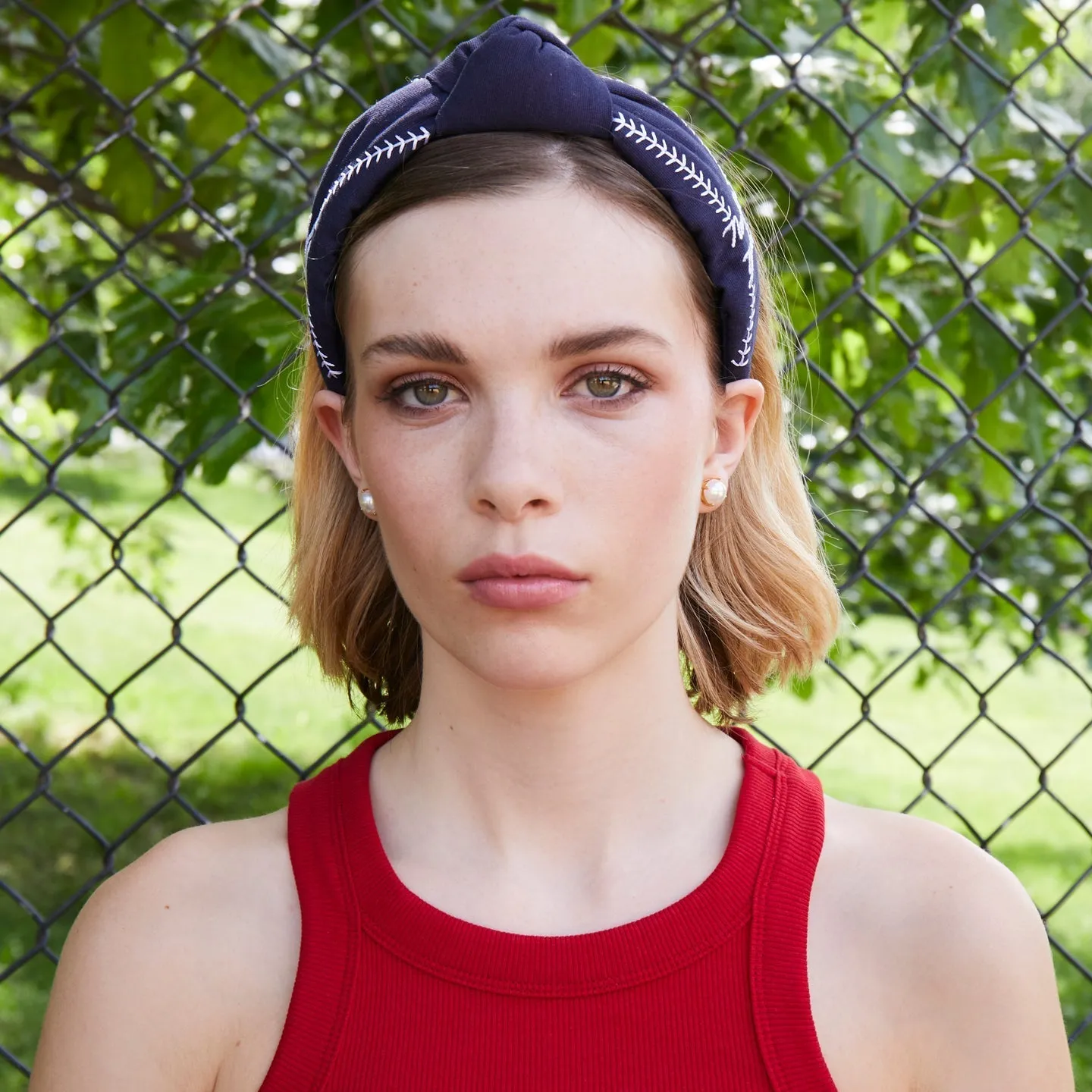 NY YANKEES LELE SADOUGHI / MLB NAVY EMBROIDERED KNOTTED HEADBAND