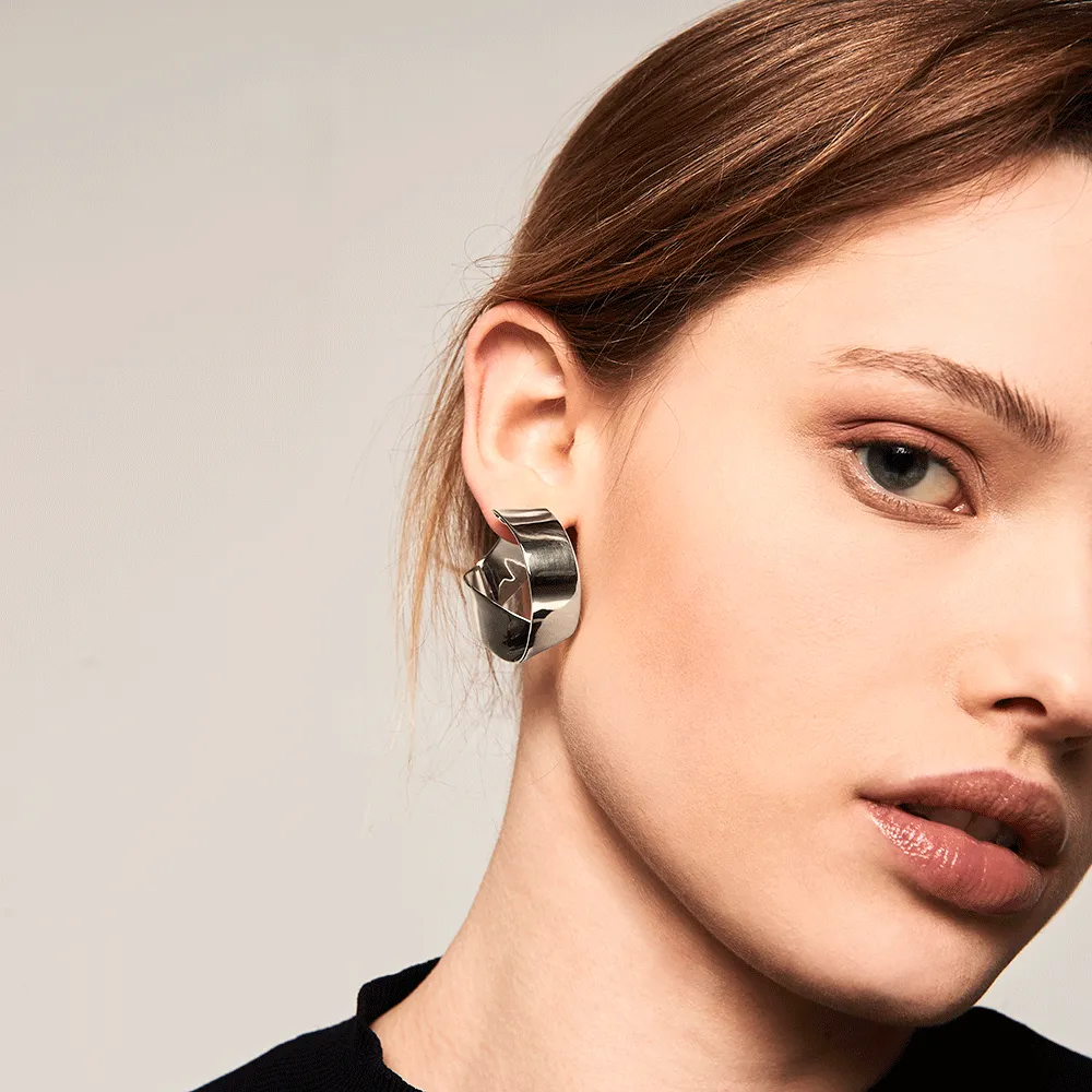 P D PAOLA | Gravity Silver Earrings