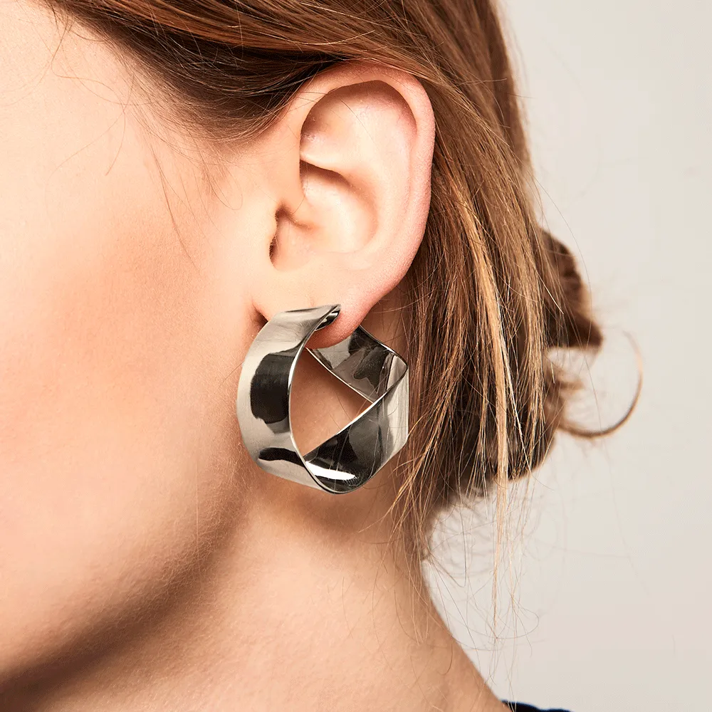 P D PAOLA | Gravity Silver Earrings