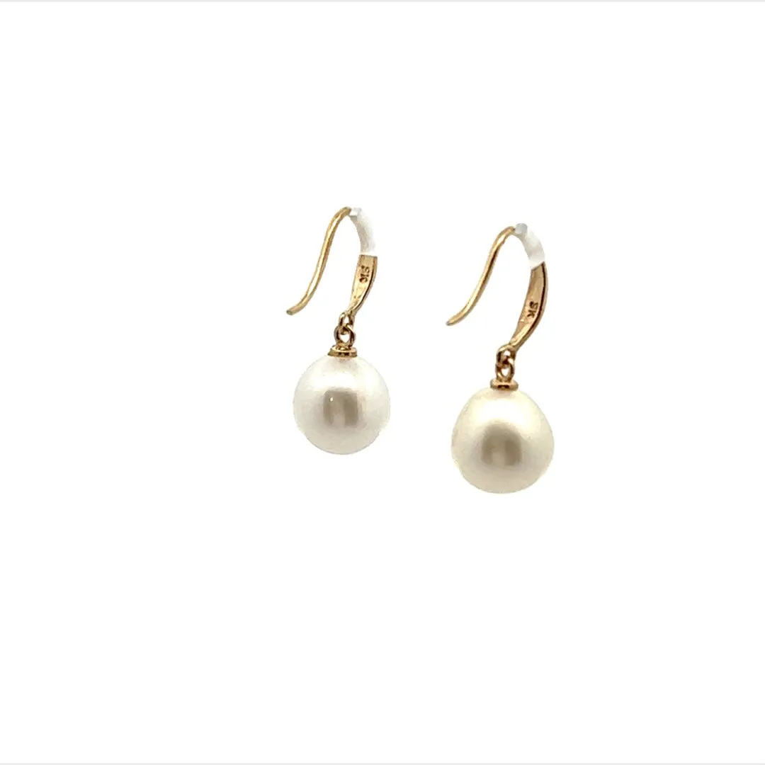 Pearl Earrings & Pearl Strand Necklace with Diamond & 18ct Yellow Gold Clasp